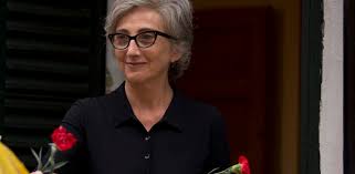 Lunetta savino (born 2 november 1957 in bari) is an italian theater and movie actress, particularly famous for starring in popular tv series. Lunetta Savino La Mia Felicia Impastato Madre Coraggio Io Donna