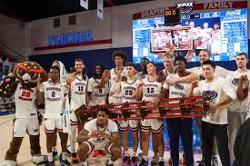 Baseball: Owls capture 1,100th win with 12-7 game over Bethune-Cookman