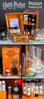 Diy Harry Potter Potion Making Kit For Every Hogwarts Bound Student Chica And Jo Harry Potter Potions Harry Potter Diy Harry Potter Room