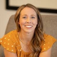 Anne Luce's Instagram, Twitter & Facebook