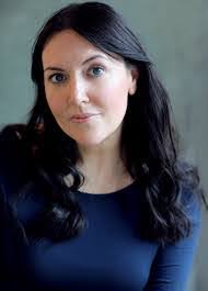 Kimberly Wix's Instagram, Twitter & Facebook