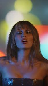 Isabel Landeros (adoringizzyy)