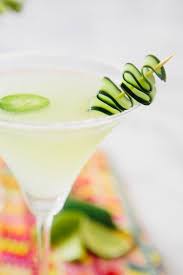 Dafür taucht man das glas anstatt in wasser in kirschsaft. Cocktails Dekorieren 25 Kreative Ideen Zur Cocktailparty