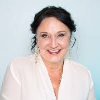 Donna Pirtle's Instagram, Twitter & Facebook