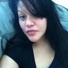 Amanda Fiveash's Instagram, Twitter & Facebook