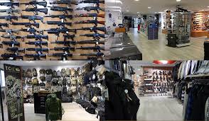 Située en bas de la station, cette jolie boutique de vêtements et de mode. Surplus Militaire Vetement Militaire Et Equipement Airsoft Airgun Krapahute Com