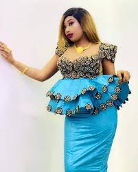 Voir plus d'idées sur le thème tenue africaine, mode africaine, robe africaine. 490 Idees De Dentelle En 2021 Mode Africaine Tenue Africaine Robe Africaine