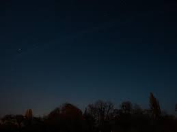 W tym tygodniu satelity elona muska starlink są widoczne na nocnym niebie nad polską. Dziwne Swiatla Na Niebie To Kosmiczny Pociag Elona Muska Kiedy Starlinki Przeleca Nad Polska Slaskie Eska Pl
