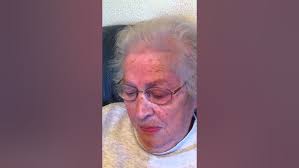 ALICE WILLIAMSON READING PSALM 23 IN FRENCH