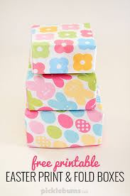 These are super simple to create, just print them out, cut out the shape of the card and fold in half. Print And Fold Easter Gift Boxes Picklebums