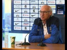 El 'virrey' se compromete con el club xeneize por tres temporadas. Portrait Of An Iconic Manager Carlos Bianchi Footie Central Football Blog
