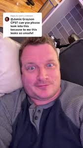 Replying to @sara I. ❤️. This. Seat.