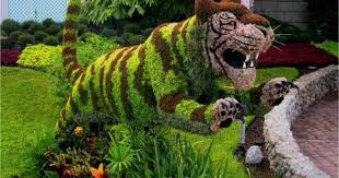 Pin By Linda Palmiter Cork On Amusement Parks Busch Gardens Tampa Busch Gardens Topiary