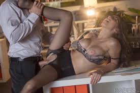 Ass free stocking clad Nina North banging big cock after hours in office -  Tutte le foto