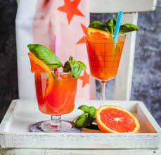Alkoholfreier cocktail mit tonic water. Blutorangen Basilikum Mocktail Ein Spritziger Cocktail Fur Deine Alkoholfreie Zeit Gourmetguerilla S Foxy Food