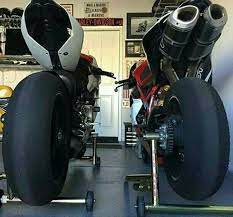 Spartan Motorcycle Couriers Sports Bikes Motorcycles Motorcycle Riding Motorcycle