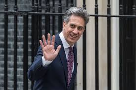 Ed Miliband 'sent secret demand to Andy Burnham after being promised huge  job' - AOL