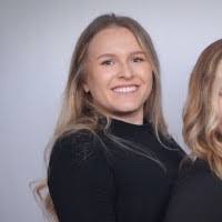 Amanda Sloboda's Instagram, Twitter & Facebook