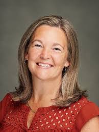 Sandra Leeper's Instagram, Twitter & Facebook