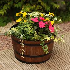 Whiskey Barrel Planter Decors Good Ideas For Wooden Flower Pots Ideas Whiskey Barrel Flowers Whiskey Barrel Planter Barrel Planter