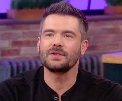 Charlie Weber Biography Facts Childhood Family Life Achievements Самые новые твиты от charlie weber (@thecharlieweber): charlie weber biography facts