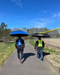 About 2 years ago I had the pleasure to meet Larry Rosado, the inventor of  the ingenius product, PROSHADOW, which is a hands-free solution that  provides the benefit of shade, while simultaneously