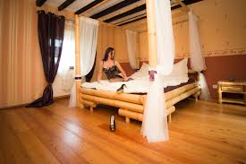 Explore a large selection of holiday homes, including private villas, houses & more: Spielzimmer 3 Sm Domizil Casa Alekta