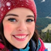 Amanda Dossett's Instagram, Twitter & Facebook