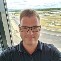 Erik Popp's Instagram, Twitter & Facebook