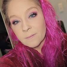 What restaurants in Plymouth have great food and allow dogs?