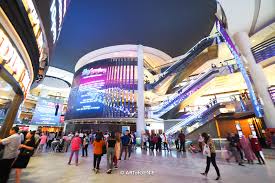 Find opening hours, reviews, book entry tickets and passes, and include in your trip itinerary. Skyavenue Mall Resorts World Genting What To Eat Play Shop Oo Foodielicious