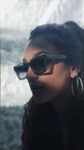 🕶️ Annie Clair: lo stile che si fa notare, solo su Lama Optics 🌟 Scopri  come un semplice accessorio può rivoluzionare il tuo look ✨  #sunglassesstyle #sunglassestrend #occhialidasole #virale ...