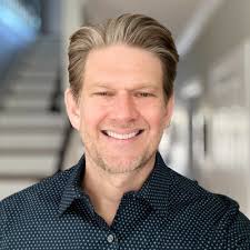 Chief Human Resources Officers—This PDF includes 15 resources for CHROs as  they enable personal, team, and organizational effectiveness.