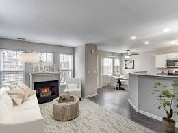 Duplex has brand new washer and dryer in basement, off. Aurora Il Pet Friendly Apartments Houses For Rent 3 Rentals Zillow