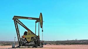 Petróleo cae más de 2% por suministro