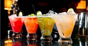 Barras De Tragos Dia Vs Noche Bartender Drinks Cocktail Drinks Mixed Drinks