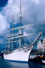 Recovered in 1982, she was put on display at the royal navy submarine museum, gosport. 27 Ideeen Over Statsraad Lehmkuhl Tallships Schepen Zeilschepen