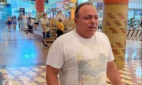 Shop for other products on shopee here. Eduardo Pazuello E Visto Andando Sem Mascara Em Shopping De Manaus Poder360