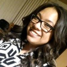 Desirae Comstock's Instagram, Twitter & Facebook