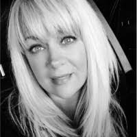 Rebecca Stansfield's Instagram, Twitter & Facebook