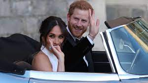 And now meghan markle's gown has been revealed, it will go down in history alongside all other royal wedding gowns. Meghan Markle Debuts Second Wedding Dress Cnn Video