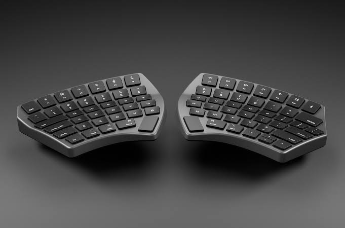 The Nuio Flow split ergonomic keyboard uses magnets to help you find your  ideal layout | The Verge