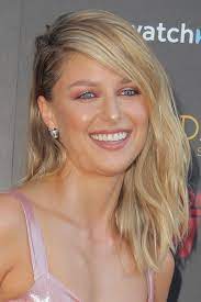 Pin By Barbara On Melissa Benoist Melissa Supergirl Melissa Marie Benoist Mellisa Benoist The incident caused ane pupil to be permanently enlarged. melissa marie benoist