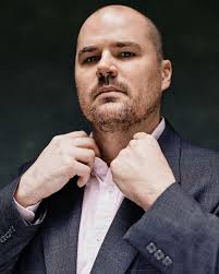 Which look is your favorite? I had the opportunity this past weekend to  shoot some headshots for @danny.dones and I can't wait to see what exciting  stuff is