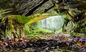 Pestera ursilor este cea mai importanta atractie turistica din muntii apuseni. PeÈ™tera Coiba Mare Din Comuna ArieÈ™eni JudeÈ›ul Alba Locuridinromania Ro