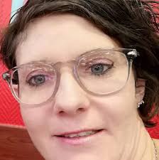 Nathalie LEROY (NATHALIE LEROY), 44 ans (CHAZELLES-SUR-LYON, VOVES, COUDRAY  AU PERCHE)