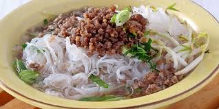 Resep bakpao sudah cukup lama di kenal di tengah masyarakat, sehingga anda bisa mencoba bikin kembali bakpao lembut dengan bahan kue sederhana yakni tepung terigu, ragi, dan gula. Resep Bihun Kuah Daging Giling Sarapan Ala Kedai Bakmi