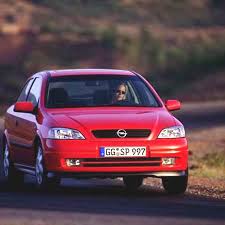 Driven Late 1990s Ii Gen Opel Astra 2 Dr Hatchback Cpe Hatchback European Cars Opel