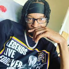 Bj Wise's Instagram, Twitter & Facebook