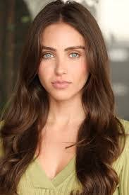 Sonia Buck's Instagram, Twitter & Facebook